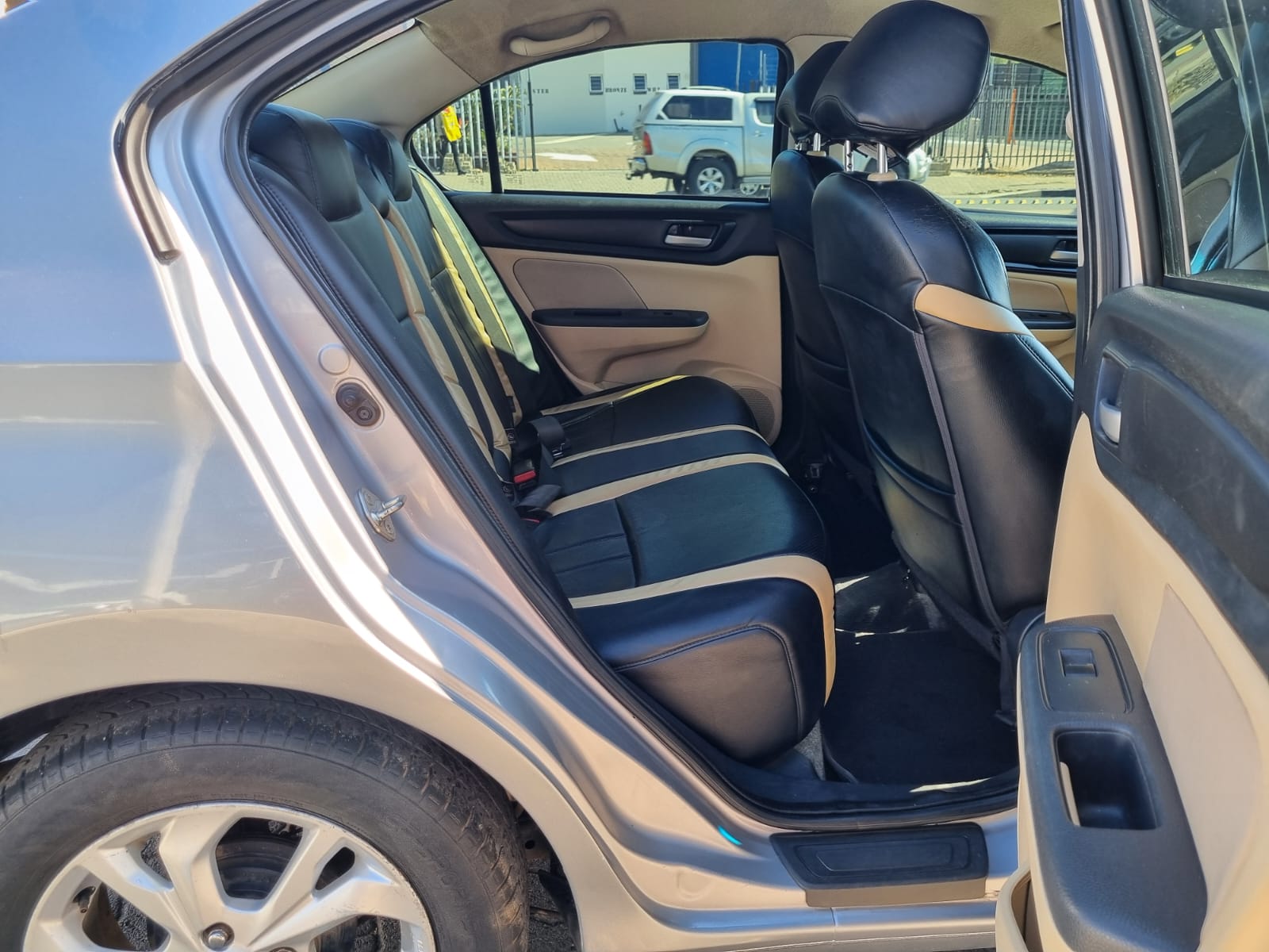 
								2019 Honda Amaze 1.2 Manual – R120 000 full									