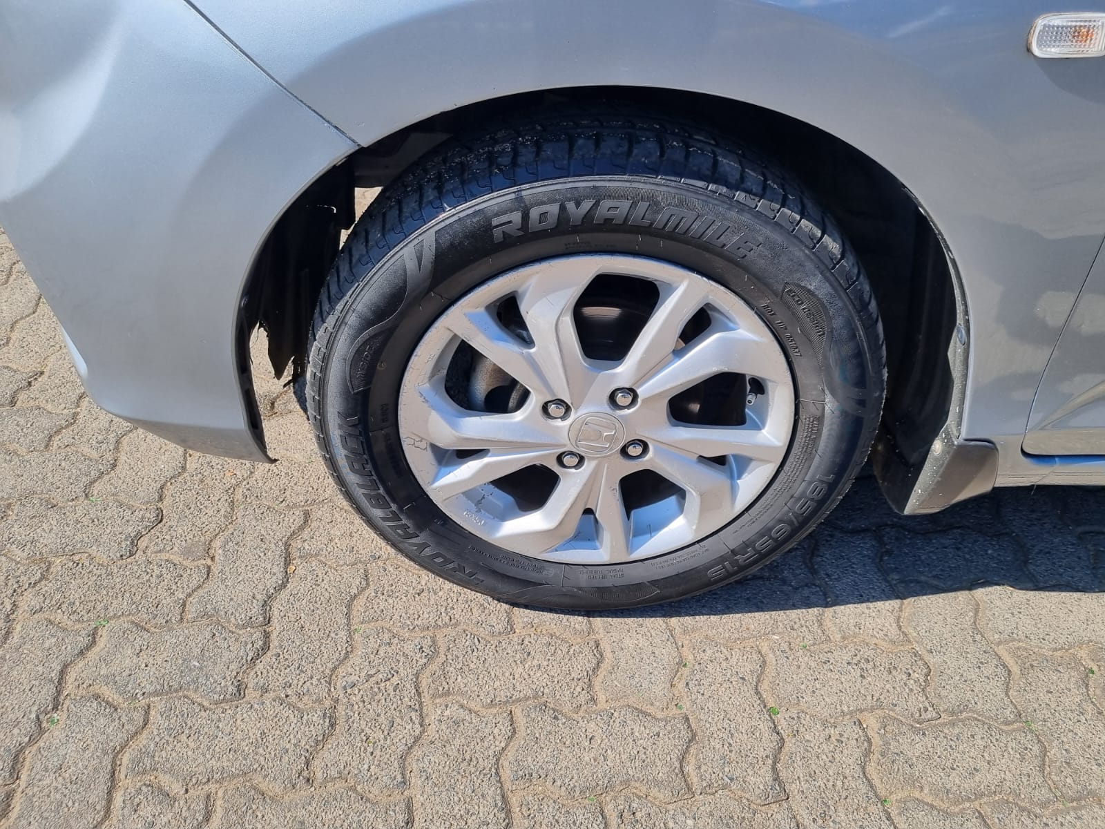 
								2019 Honda Amaze 1.2 Manual – R120 000 full									