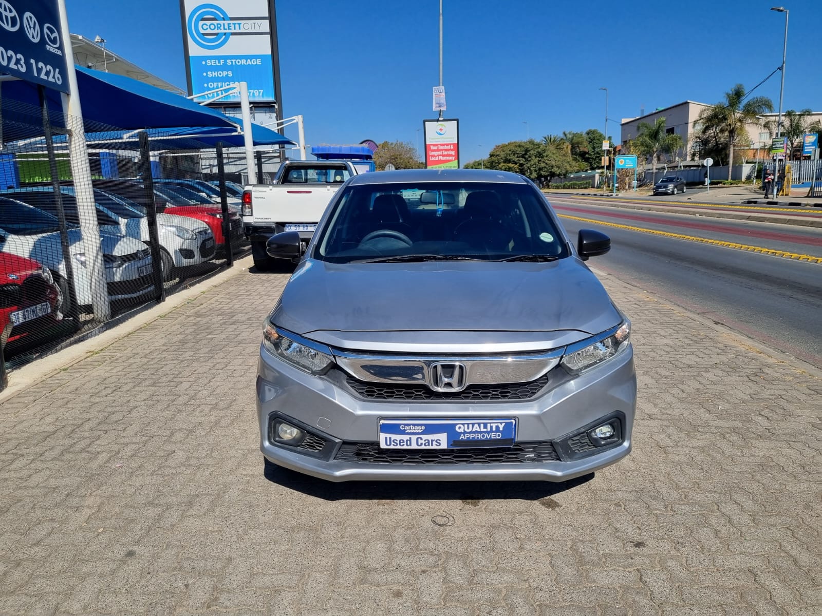 
								2019 Honda Amaze 1.2 Manual – R120 000 full									
