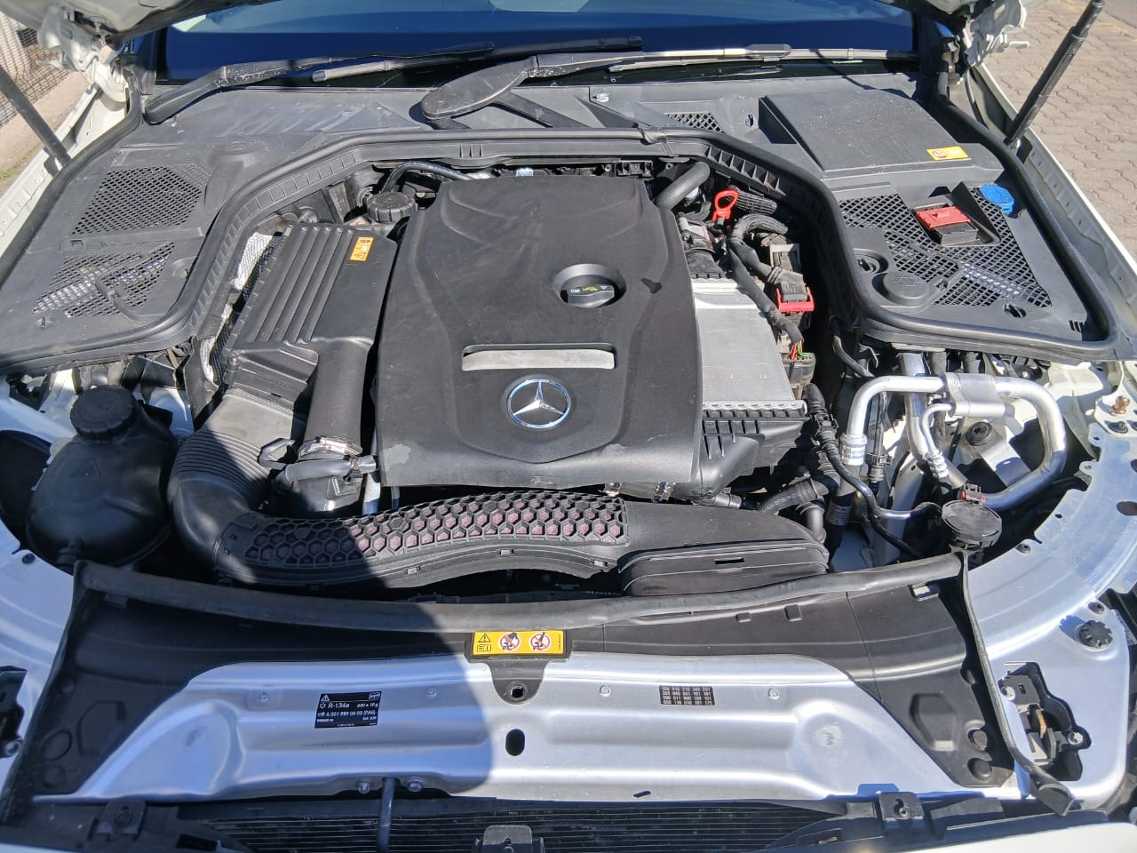 
								2014 Mercedes-Benz C180 Automatic – R255 000 full									