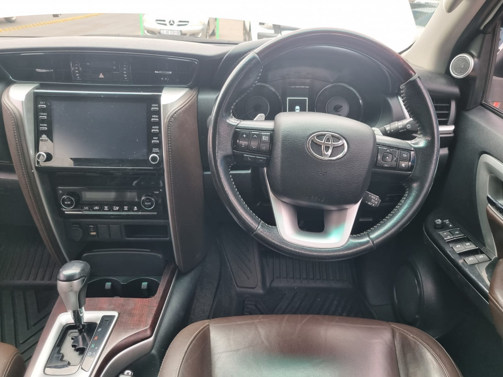 
								2020 Toyota Fortuner 2.8 GD-6 Epic Automatic For Sale – R420,000 full									