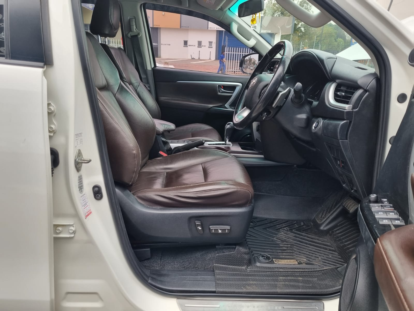 
								2020 Toyota Fortuner 2.8 GD-6 Epic Automatic For Sale – R420,000 full									