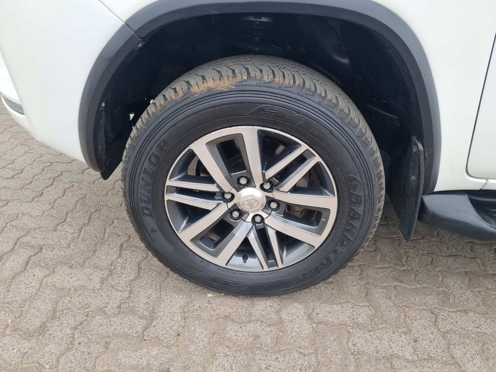 
								2020 Toyota Fortuner 2.8 GD-6 Epic Automatic For Sale – R420,000 full									