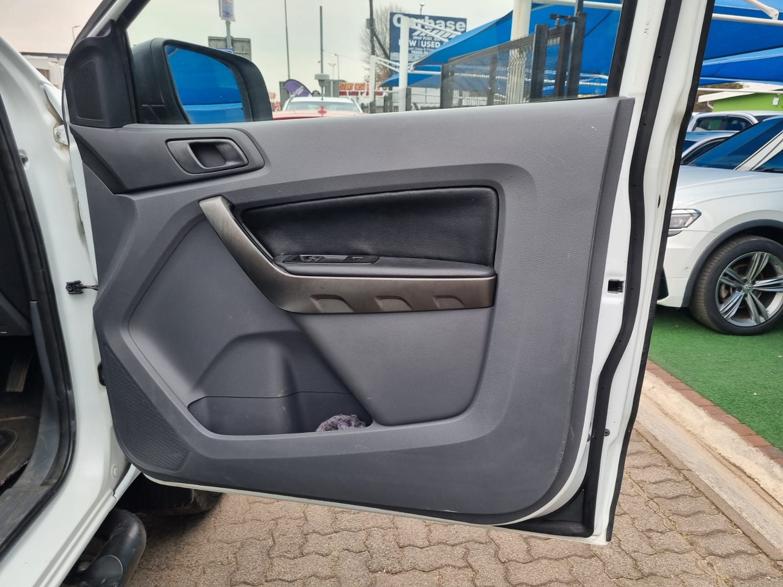 
								2012 Ford Ranger Hi-Rider Extra Cab Diesel Manual For Sale – R160,000 full									
