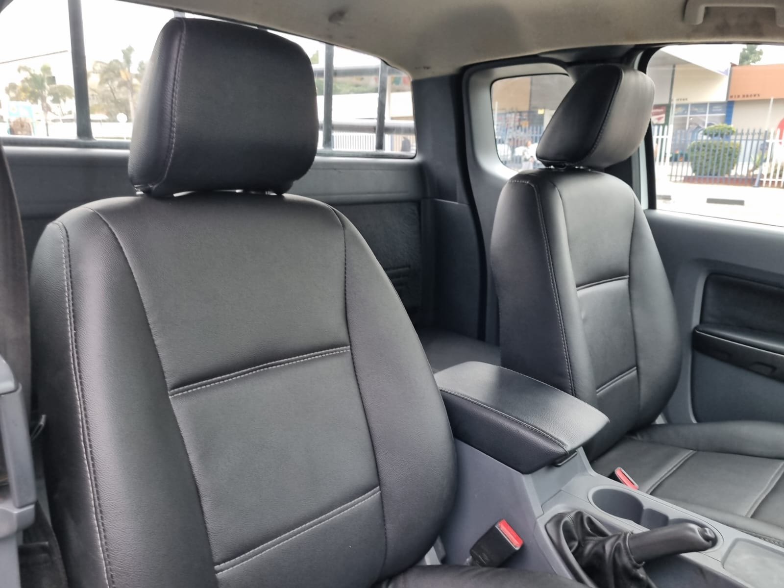 
								2012 Ford Ranger Hi-Rider Extra Cab Diesel Manual For Sale – R160,000 full									