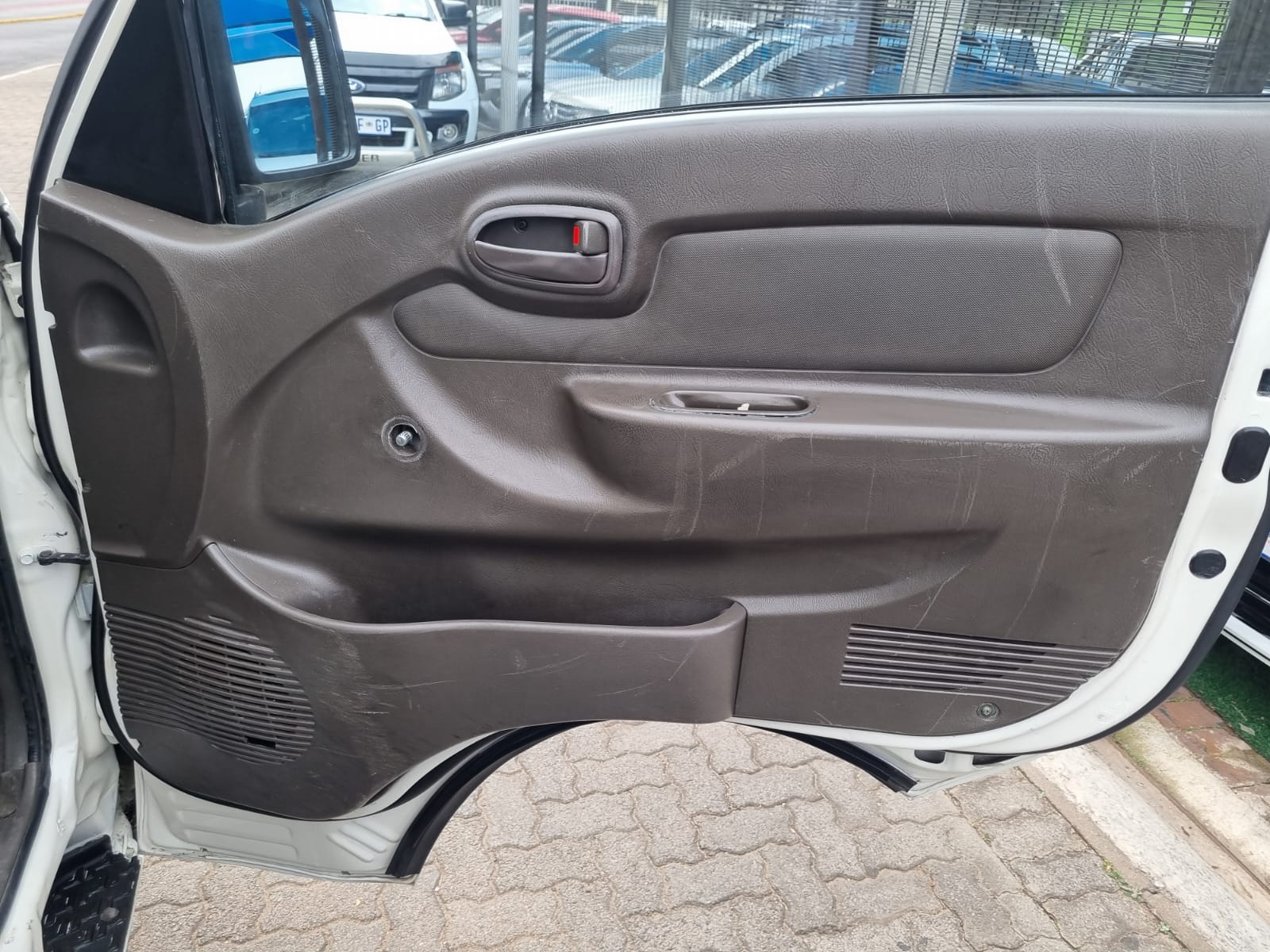 
								2015 Hyundai H100 2.6 Diesel Manual For Sale – R165,000 full									