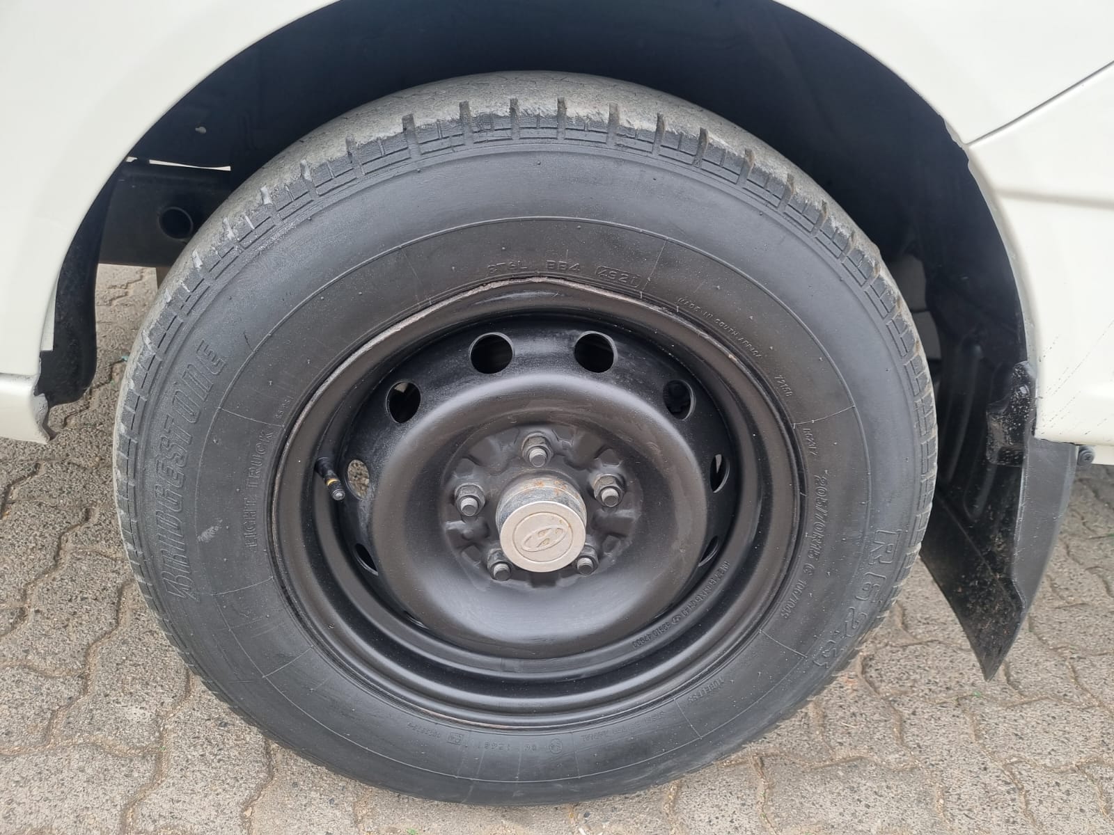 
								2015 Hyundai H100 2.6 Diesel Manual For Sale – R165,000 full									