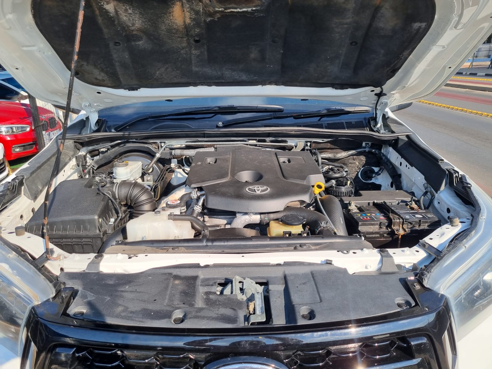 
								2019 Toyota Hilux 2.8 GD-6 Extra Cab Automatic For Sale – R360,000 full									