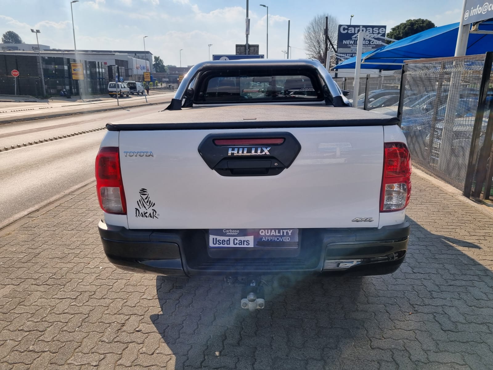 
								2019 Toyota Hilux 2.8 GD-6 Extra Cab Automatic For Sale – R360,000 full									