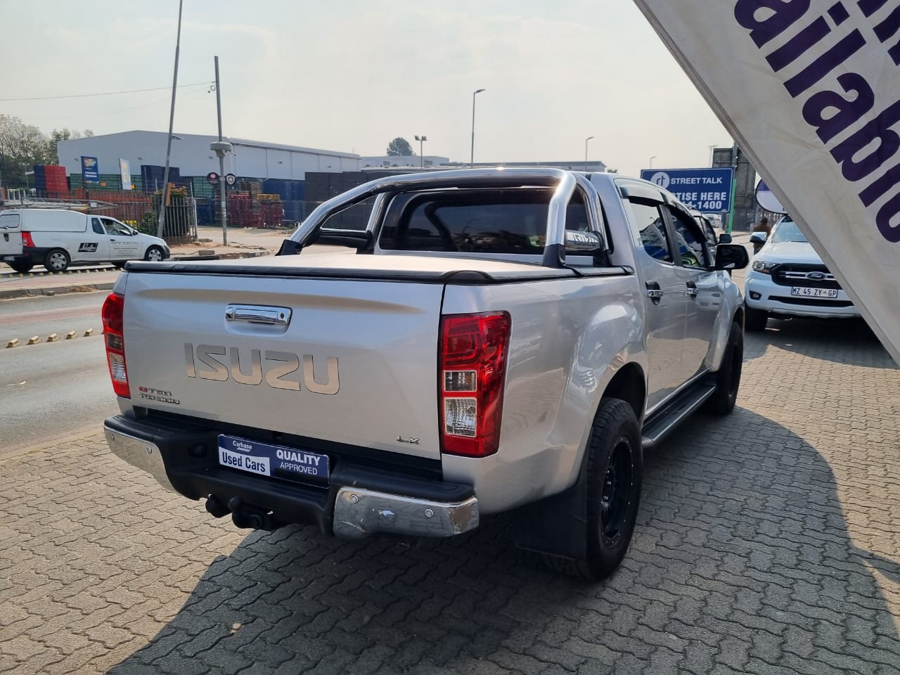 
								2016 Isuzu KB300 Double Cab Automatic Diesel For Sale – R290,000 full									
