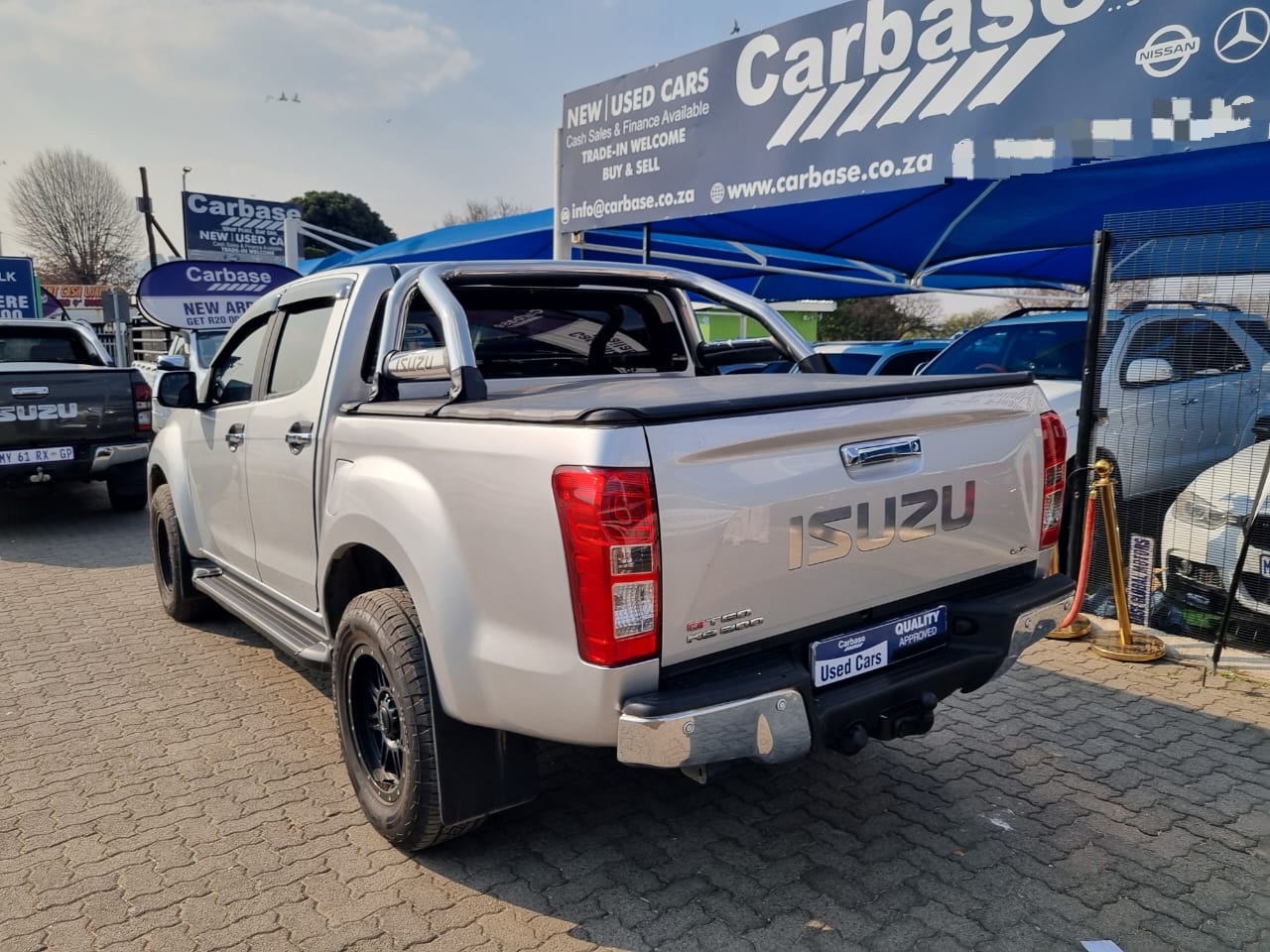 
								2016 Isuzu KB300 Double Cab Automatic Diesel For Sale – R290,000 full									