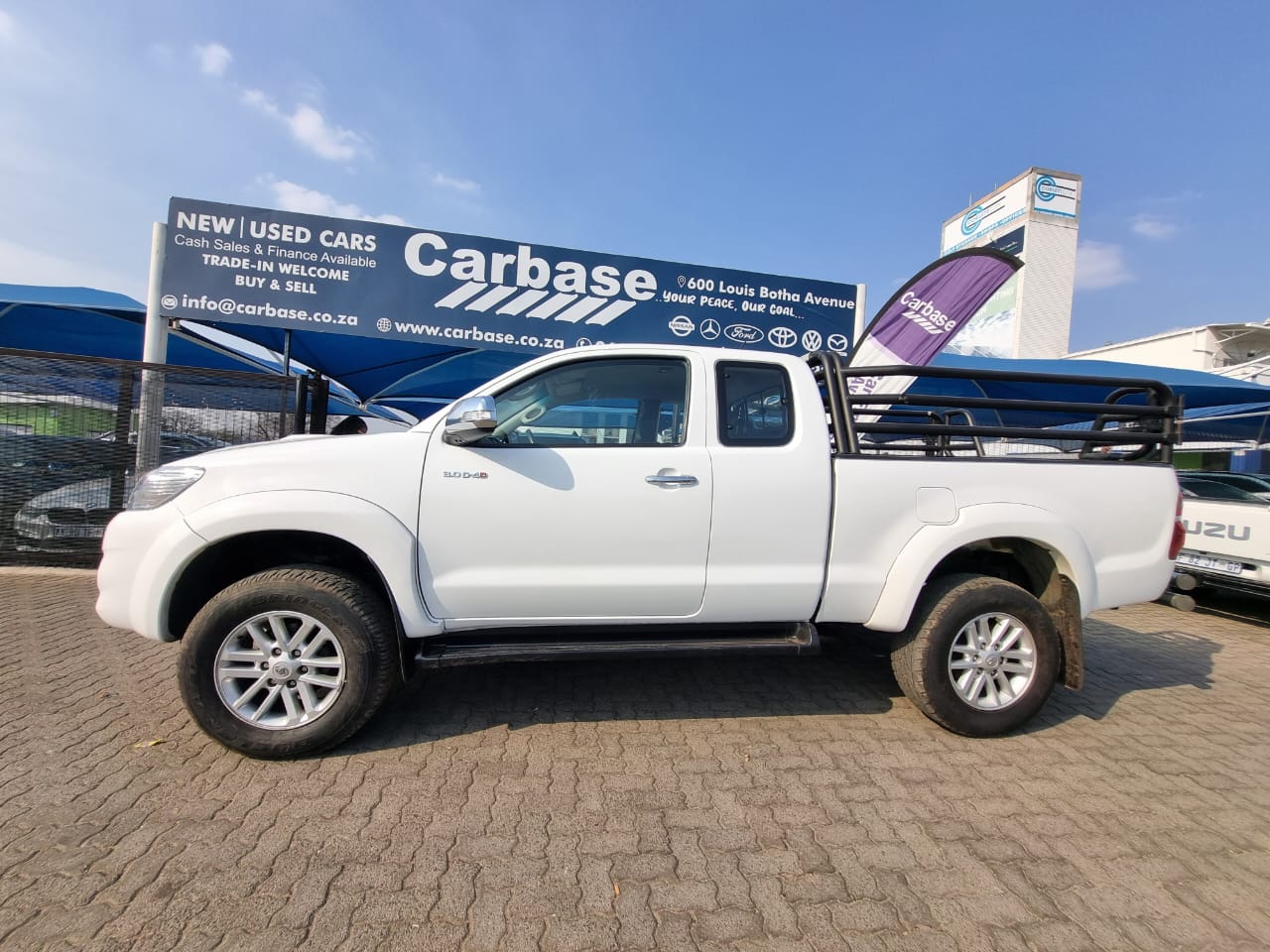 
								2014 Toyota Hilux 3.0 D-4D 4×4 Extra Cab Manual For Sale – R260,000 full									
