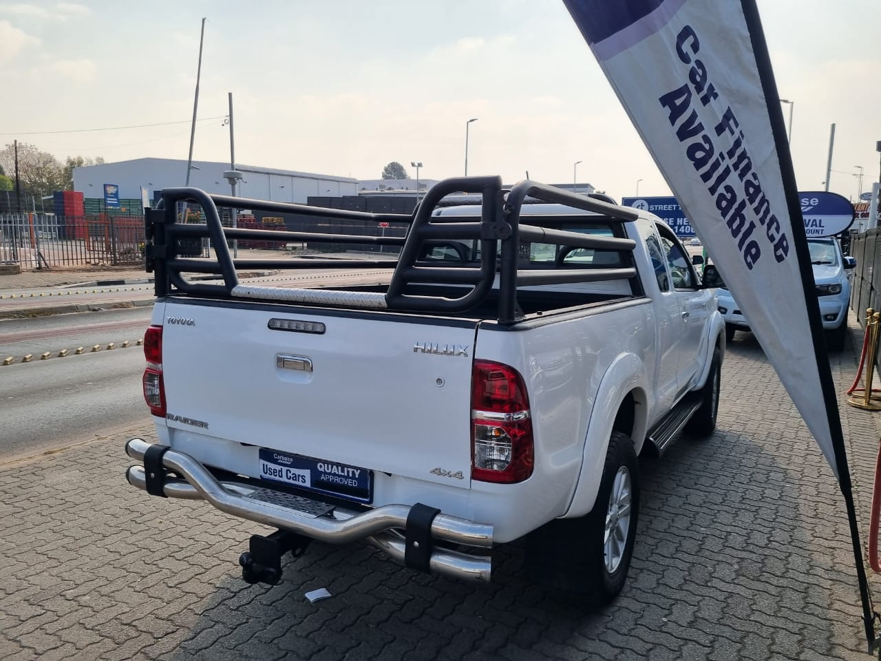 
								2014 Toyota Hilux 3.0 D-4D 4×4 Extra Cab Manual For Sale – R260,000 full									