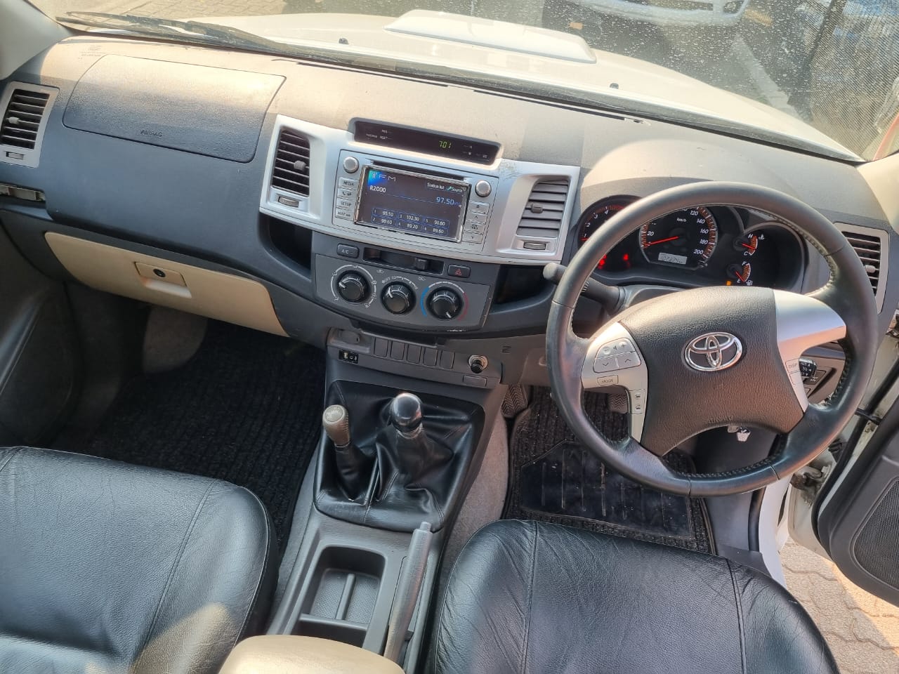 
								2014 Toyota Hilux 3.0 D-4D 4×4 Extra Cab Manual For Sale – R260,000 full									
