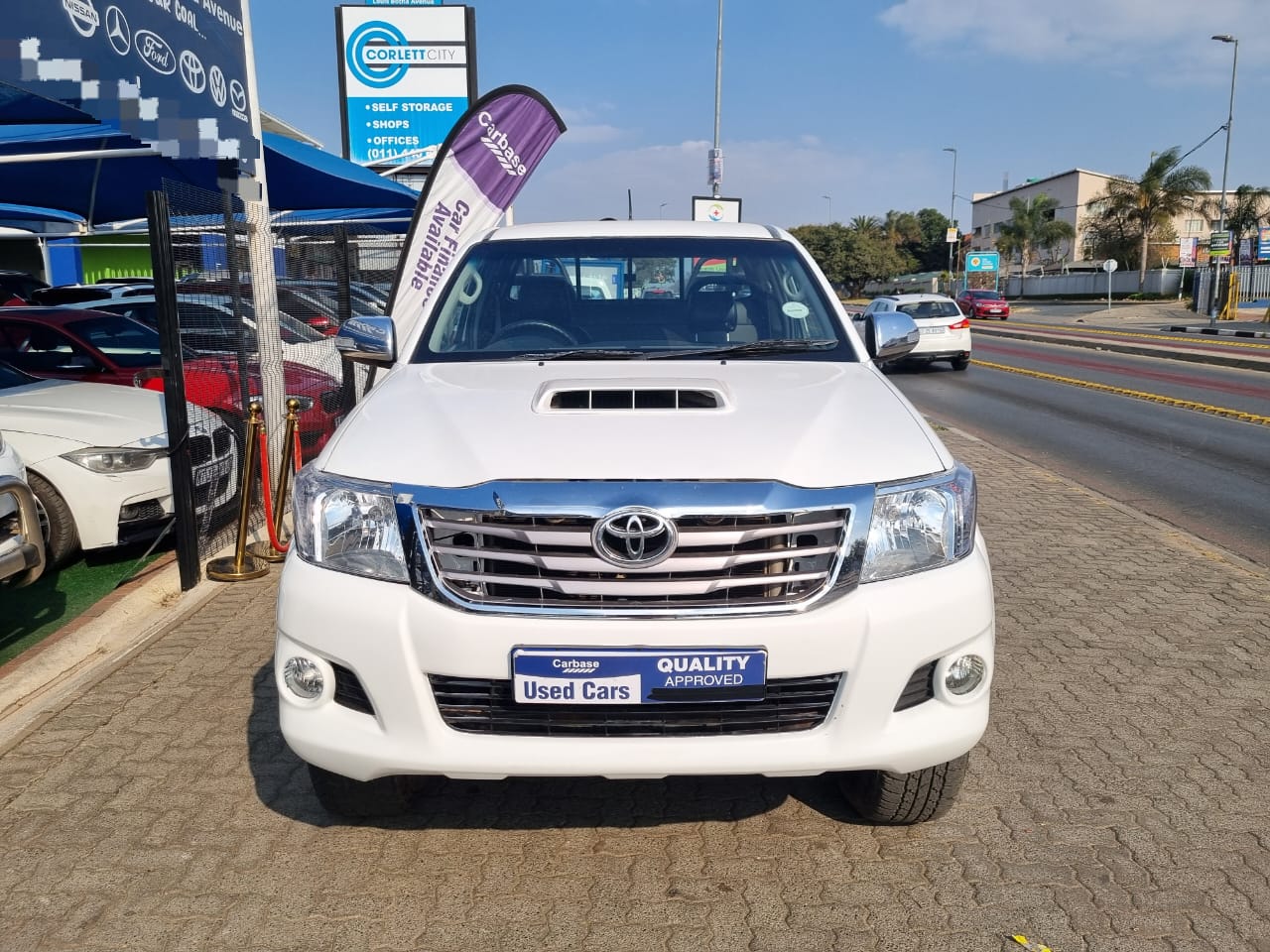
								2014 Toyota Hilux 3.0 D-4D 4×4 Extra Cab Manual For Sale – R260,000 full									