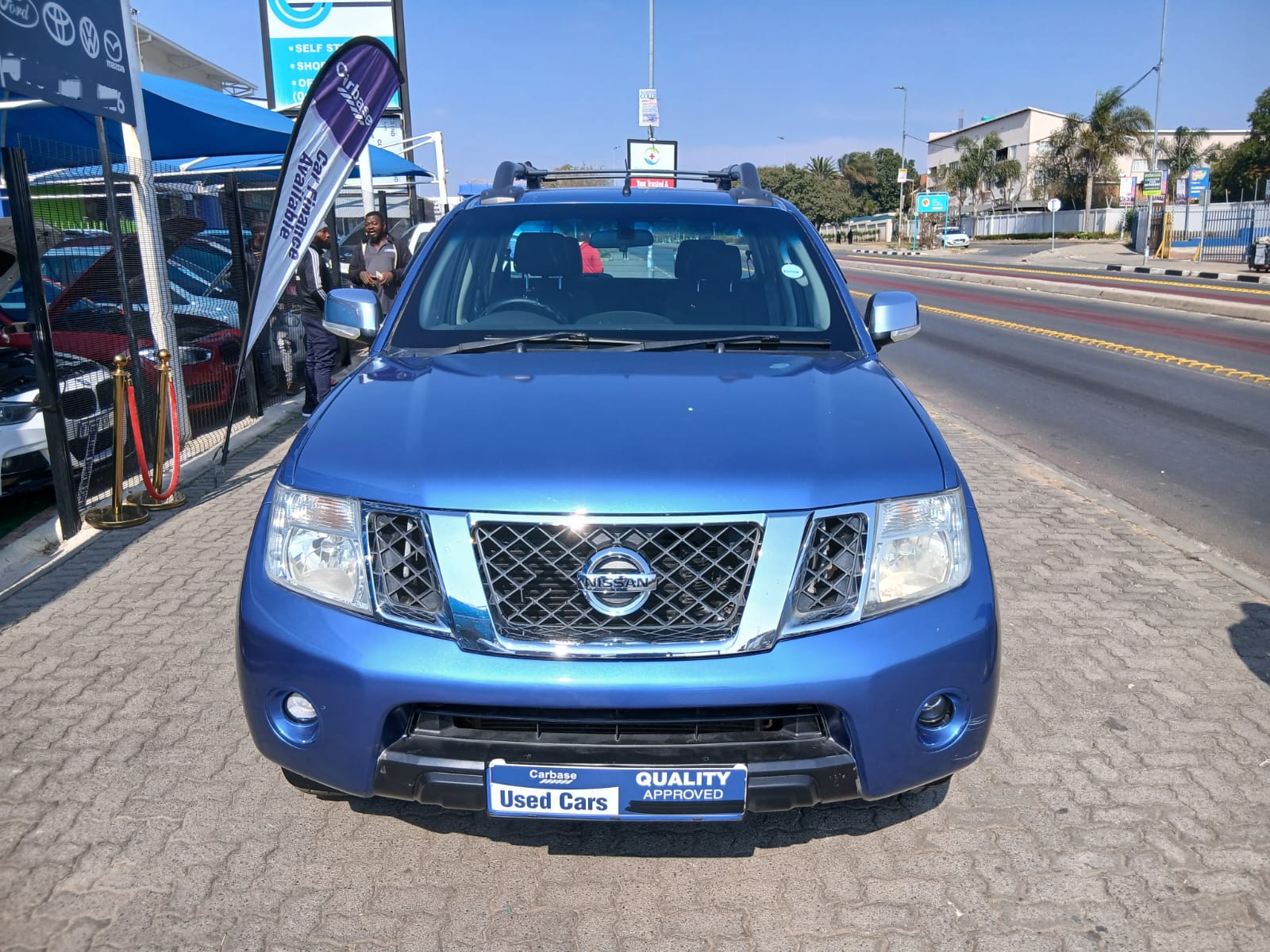 
								2014 Nissan Navara 2.5 dCi Double Cab 4×4 Manual For Sale – R150,000 full									