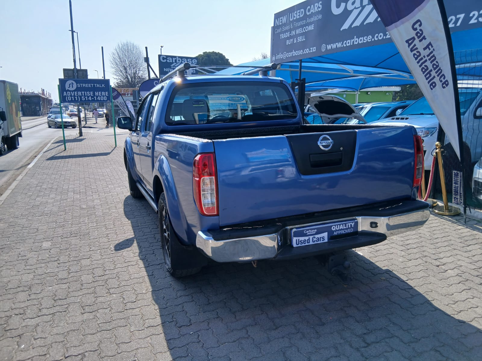 
								2014 Nissan Navara 2.5 dCi Double Cab 4×4 Manual For Sale – R150,000 full									
