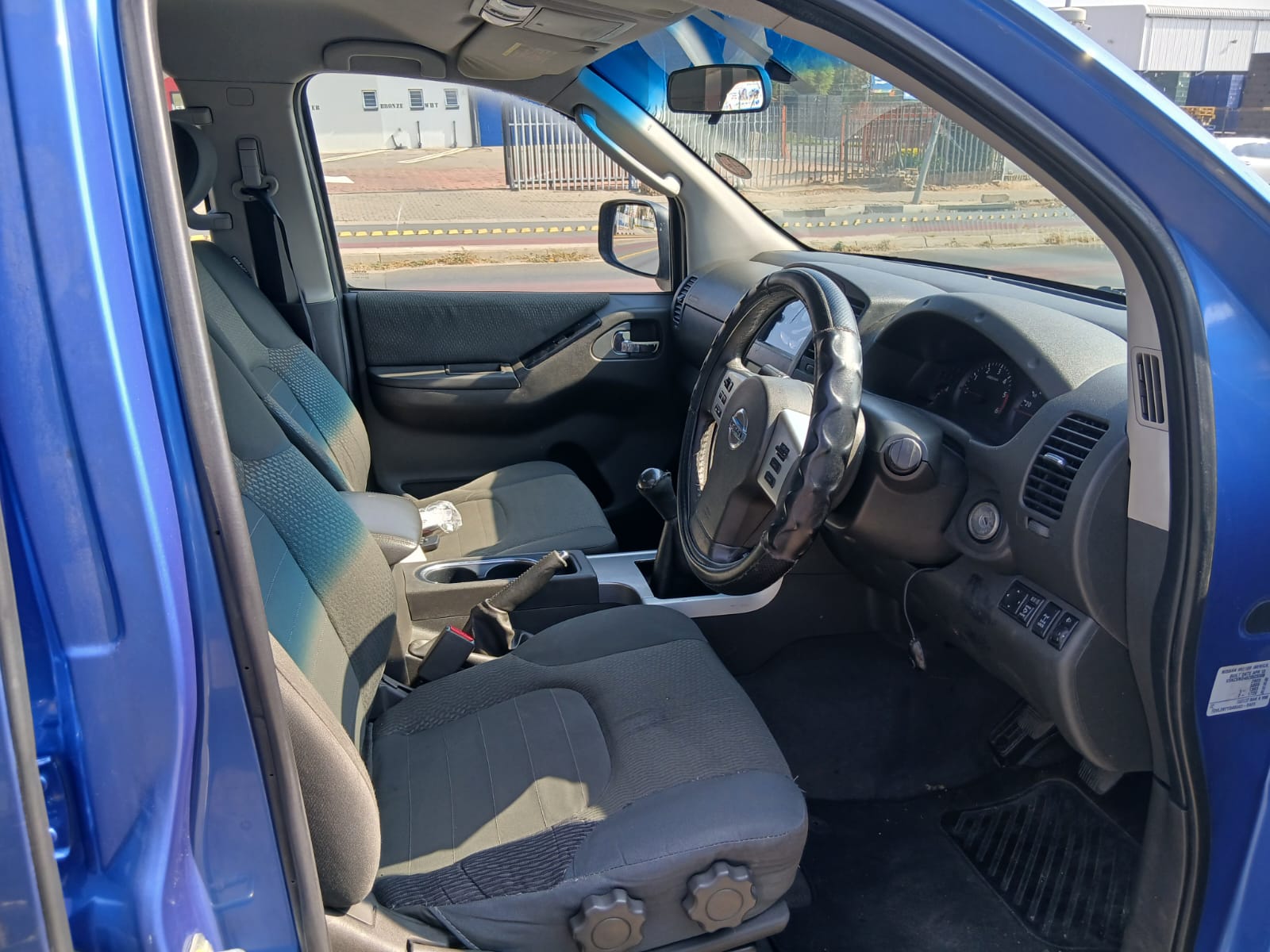 
								2014 Nissan Navara 2.5 dCi Double Cab 4×4 Manual For Sale – R150,000 full									