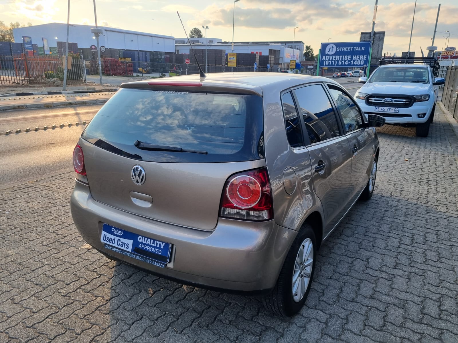
								2015 Volkswagen Polo Vivo 1.4 Manual For Sale – R150,000 full									