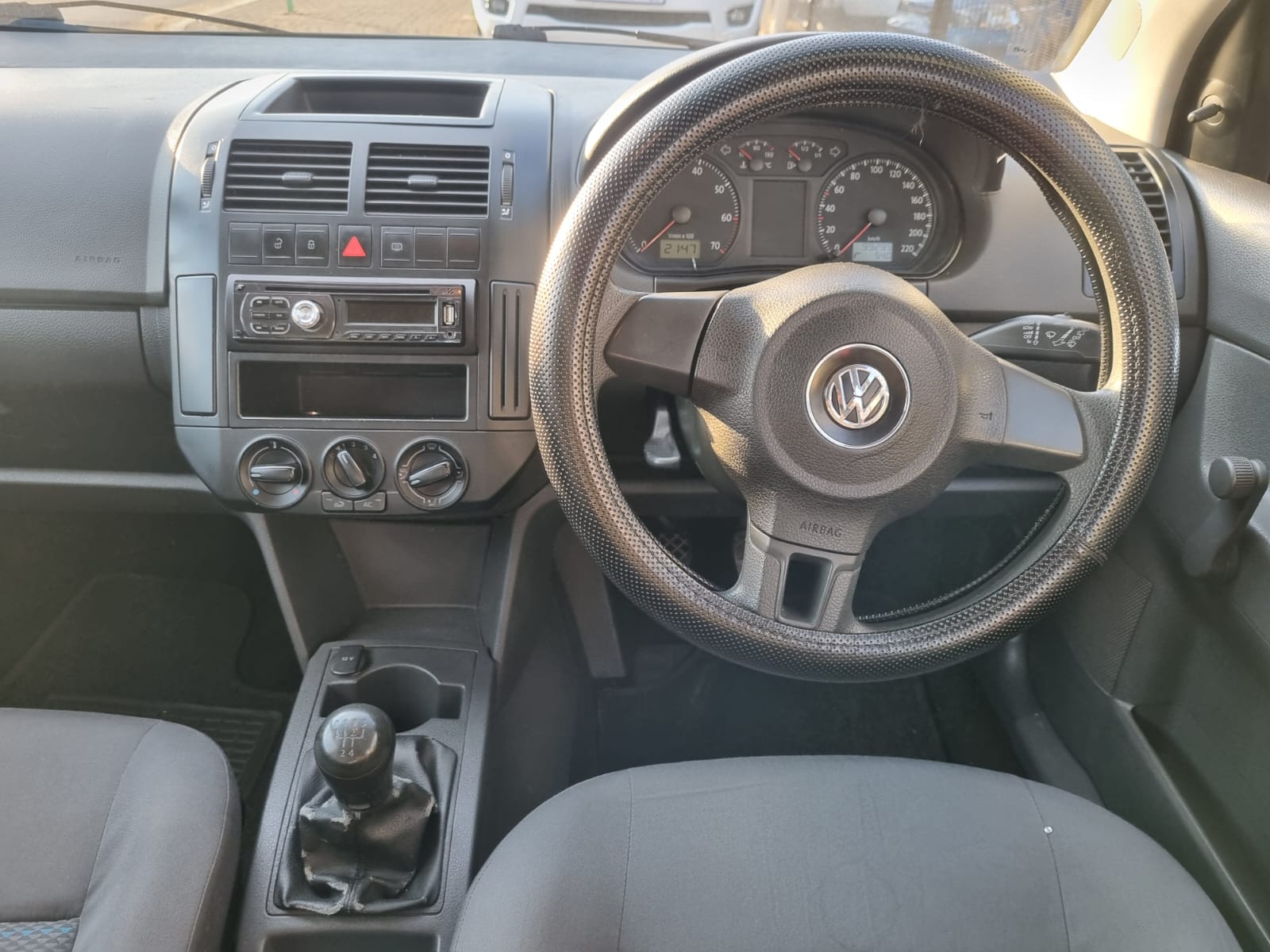 
								2015 Volkswagen Polo Vivo 1.4 Manual For Sale – R150,000 full									