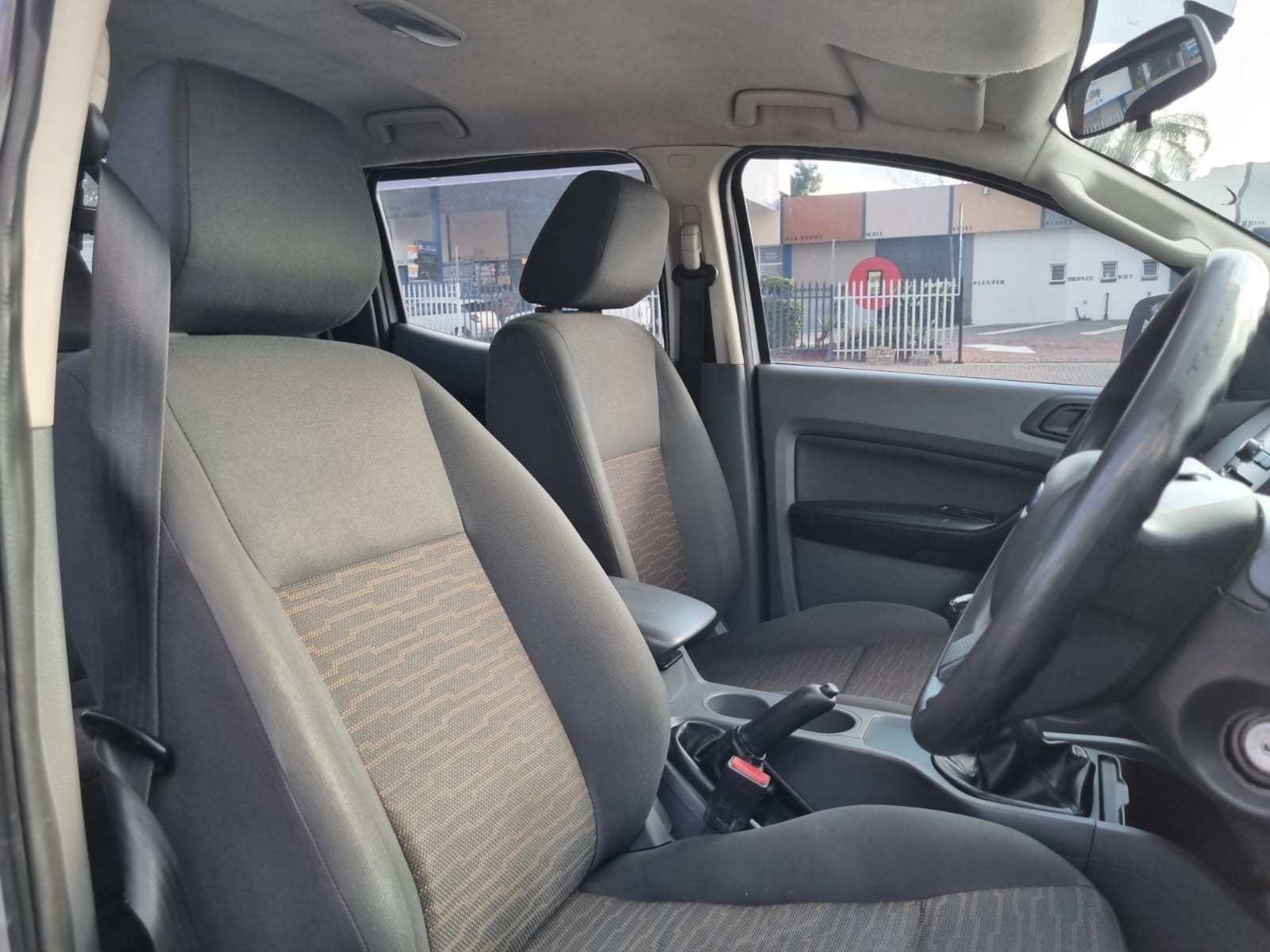 
								2012 Ford Ranger 2.2 TDCi Double Cab Diesel Manual For Sale – R145,000 full									
