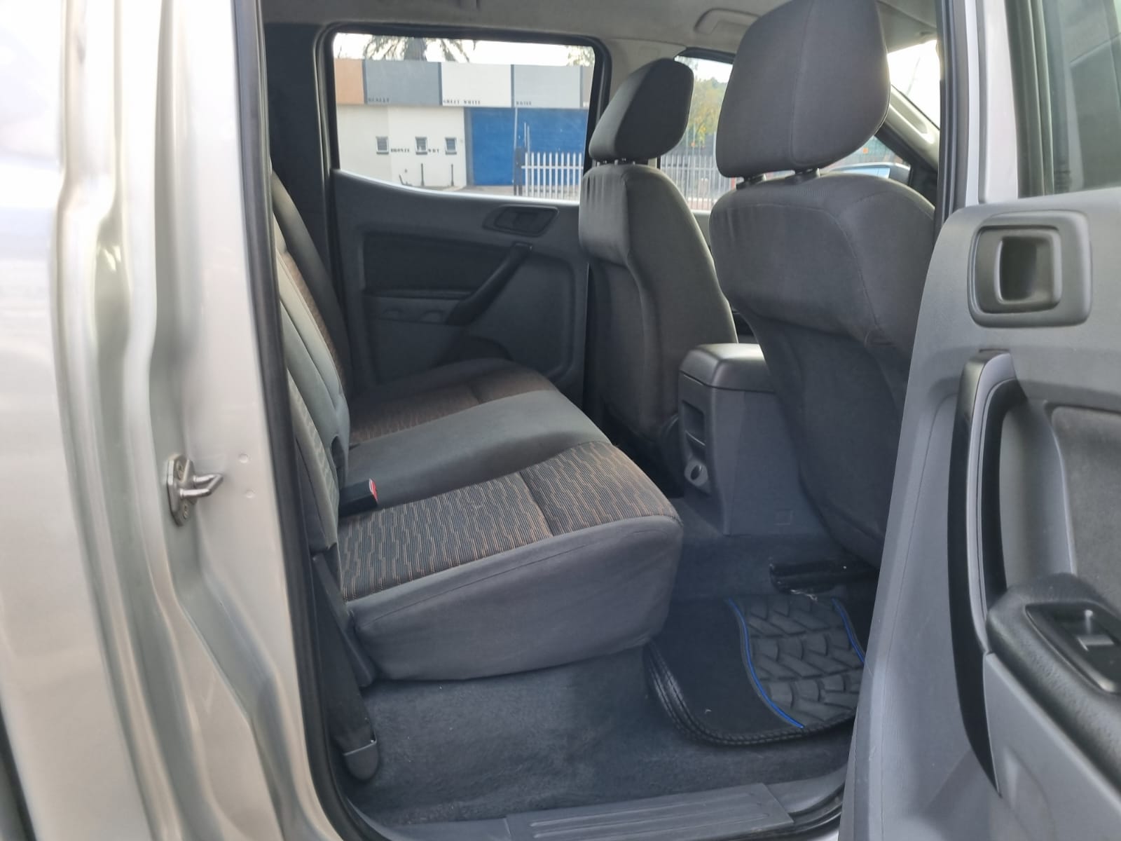
								2012 Ford Ranger 2.2 TDCi Double Cab Diesel Manual For Sale – R145,000 full									