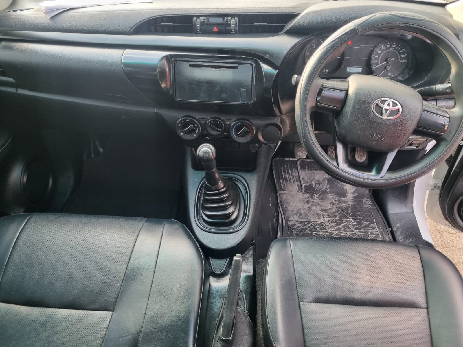 
								2023 Toyota Hilux 2.4 GD Single Cab Manual For Sale – R258,000 full									