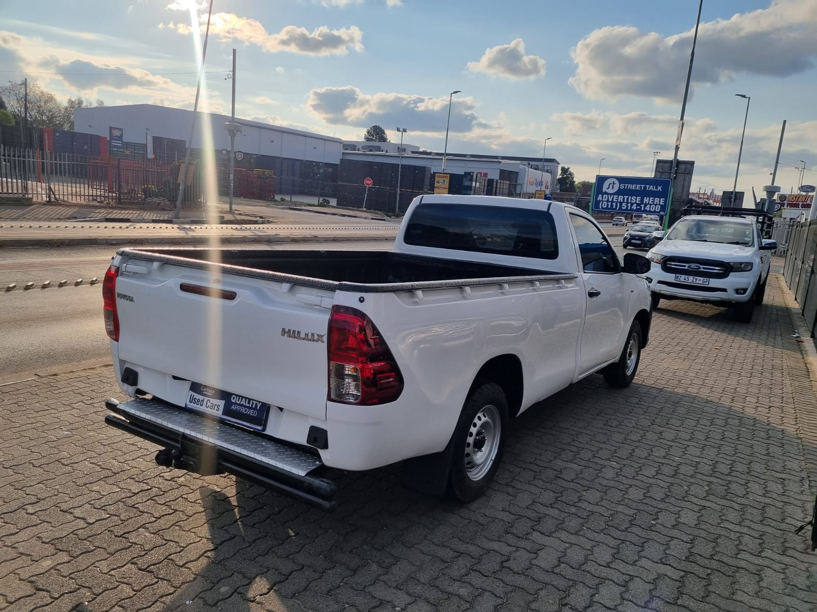 
								2023 Toyota Hilux 2.4 GD Single Cab Manual For Sale – R258,000 full									