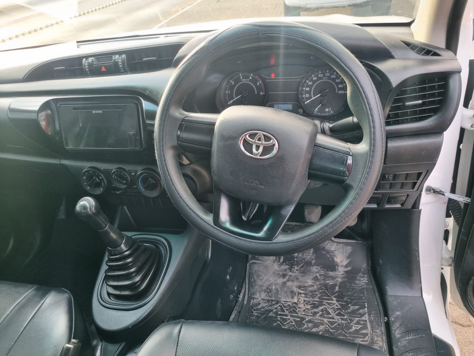 
								2023 Toyota Hilux 2.4 GD Single Cab Manual For Sale – R258,000 full									
