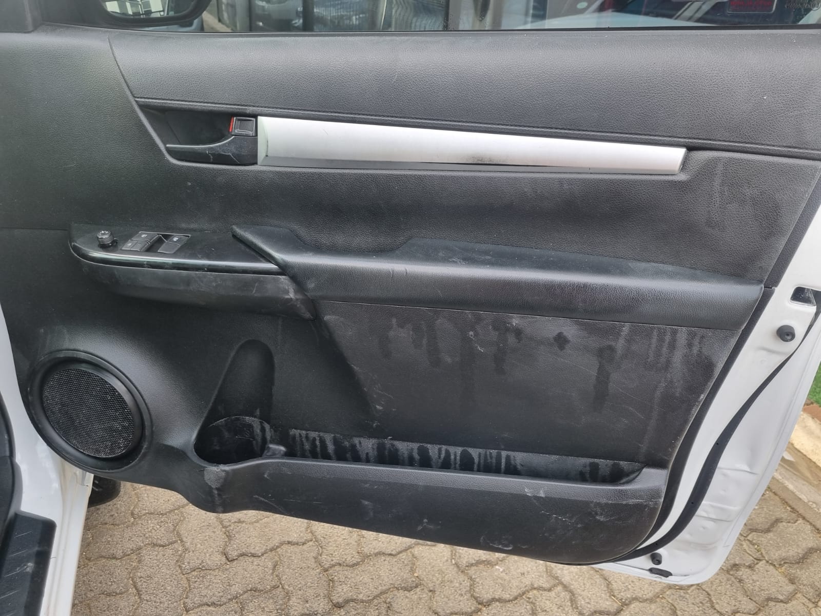 
								2023 Toyota Hilux 2.4 GD Single Cab Manual For Sale – R258,000 full									