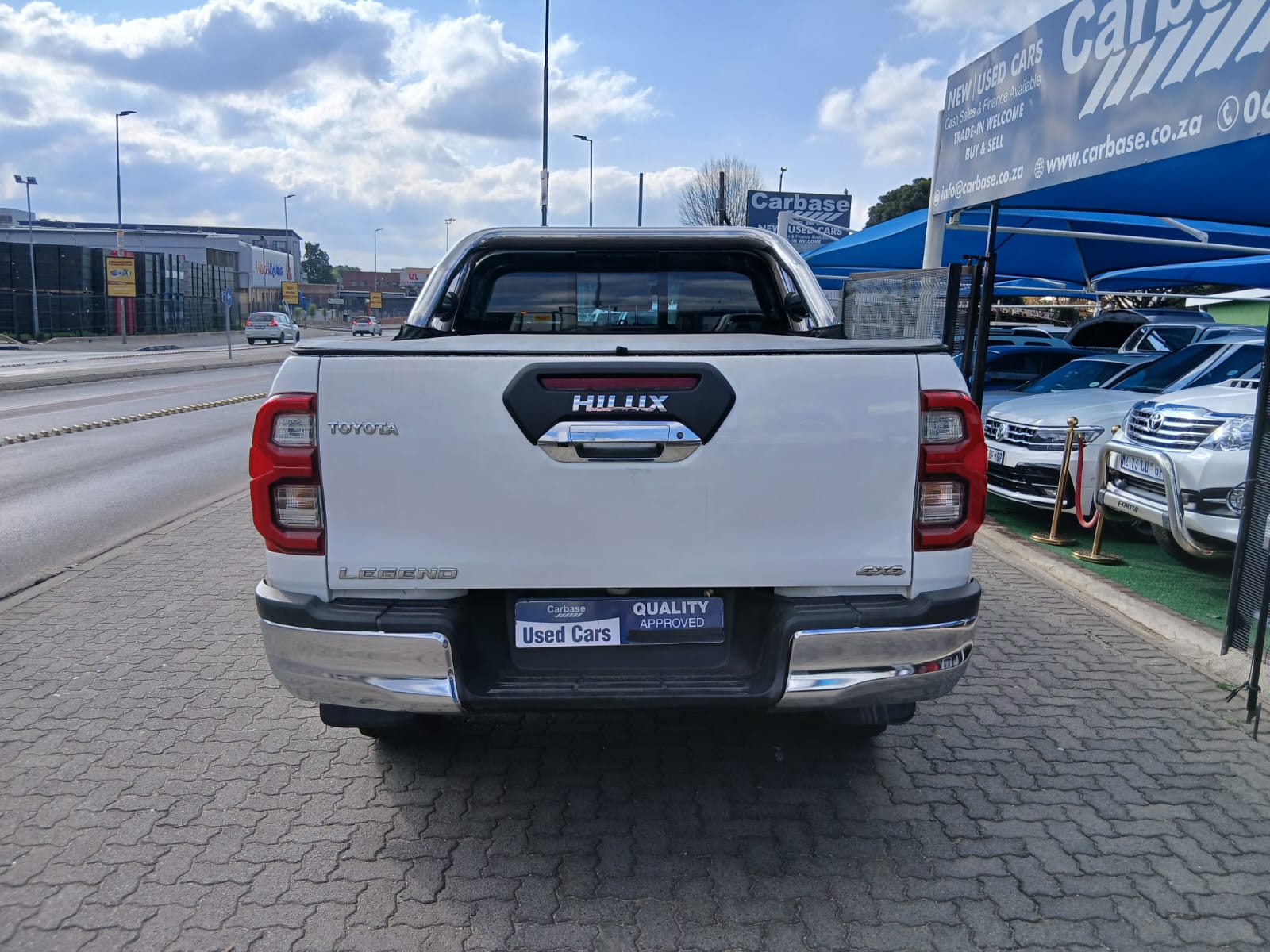 
								2016 Toyota Hilux 2.8 GD-6 Raider 4×4 Double Cab Manual For Sale – R350,000 full									