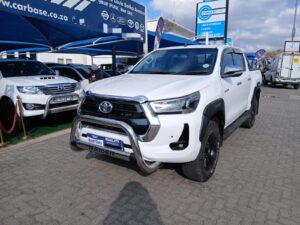 2016 Toyota Hilux 2.8 GD-6 Raider 4×4 Double Cab Manual For Sale – R350,000