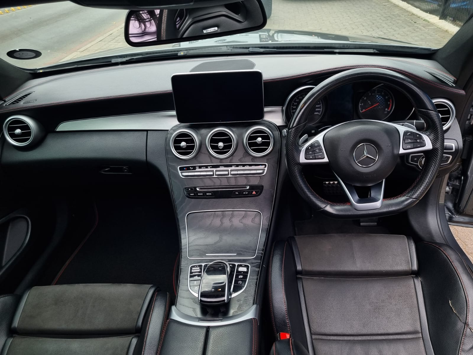 
								2017 Mercedes-AMG C43 3.0 V6 Automatic For Sale – R490,000 full									