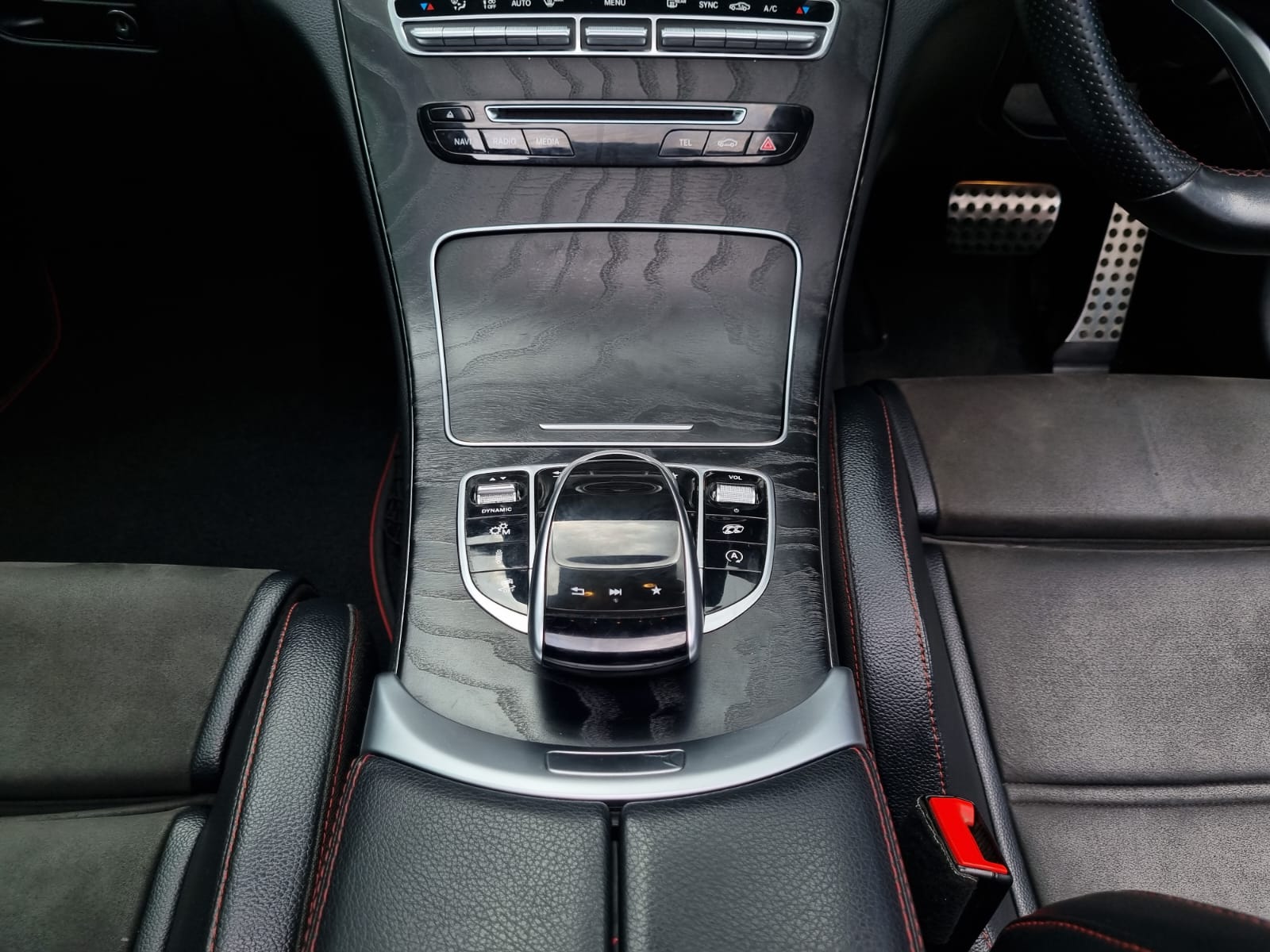 
								2017 Mercedes-AMG C43 3.0 V6 Automatic For Sale – R490,000 full									